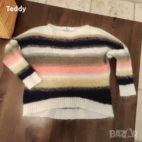 Вълнен пуловер, размер S