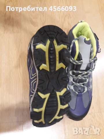 Продавам туристически обувки
