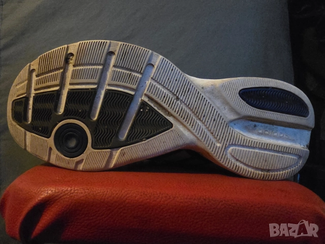 Adidas-оригинал-зимни-номер 45, снимка 4 - Маратонки - 52974476