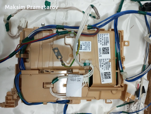 Продавам резервни части от пералня Whirlpool FSCR70211, снимка 8 - Перални - 54015058