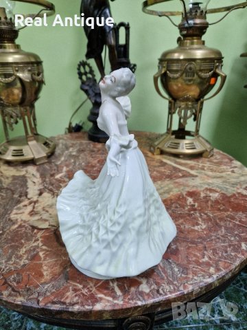 Уникат - превъзходна антикварна колекционерска румънска порцеланова фигура ARPO, снимка 8 - Антикварни и старинни предмети - 44413431