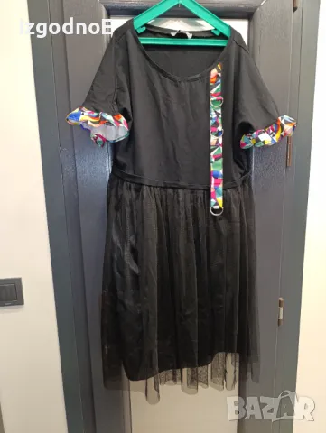 L/XL Страхотна рокля с тюлена долна част за повод