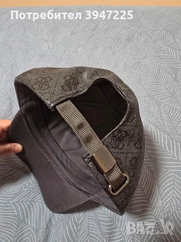 Шапка Guess - оригинална, снимка 6 - Шапки - 54060447