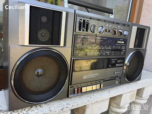 🔥HITACHI TRK-9100E -много добър радиокасетофон!, снимка 2 - Радиокасетофони, транзистори - 56137422