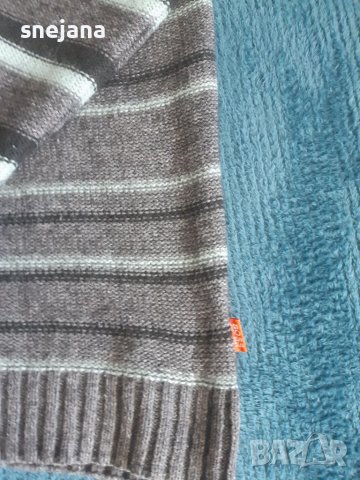 Оригинален пуловер HUGO BOSS , снимка 3 - Блузи с дълъг ръкав и пуловери - 39738208
