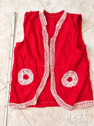 Комплект Старинни Детски Елече и Престилка от Народна Носия , снимка 2 - Антикварни и старинни предмети - 51592444