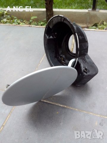 Голф 4 Капачка резервоар , снимка 2 - Части - 38328405