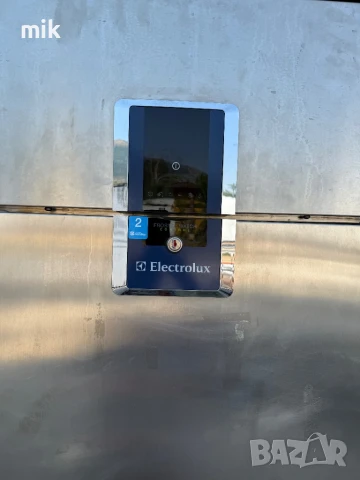 Професионален иноксов фризер Електролукс за 60-40, снимка 4 - Хладилни витрини и фризери - 50948172