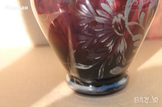 Ваза с вишнево стъкло със сребърна украса /1900-тната година/, снимка 10 - Други ценни предмети - 47580944