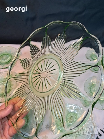 стъклено плато за торта със 6 чинийки от цветно зелено стъкло 28/3, снимка 5 - Други - 51873530