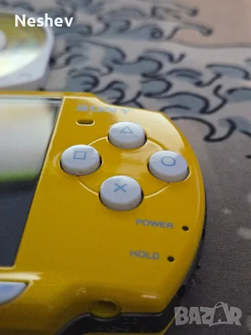 PSP 2000 Simpsons Limited edition + simpsons game, снимка 3 - PlayStation конзоли - 56004208