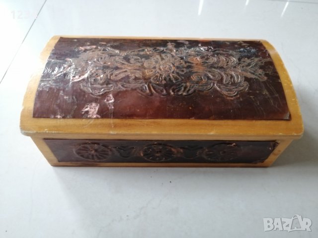 Дървена кутия с медна декорация 22 х 12 h 8 в Други стоки за дома в гр.  Божурище - ID34406381 — Bazar.bg