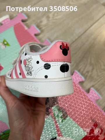 Детски обувки адидас, снимка 2 - Детски обувки - 54008680