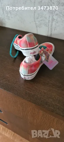 Нови гуменки Vans , снимка 5 - Кецове - 48957485