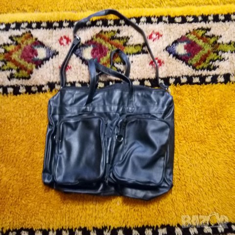 Чанта черна