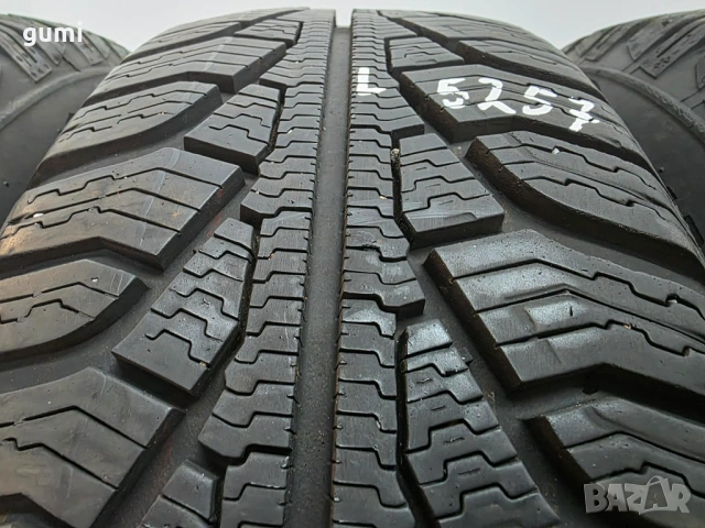 4бр зимни гуми 195/65/15 UNIROYAL L05257 , снимка 2 - Гуми и джанти - 53955618