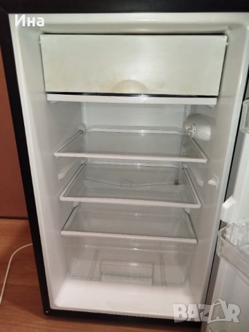 Малък хладилник, снимка 4 - Хладилници - 52968519