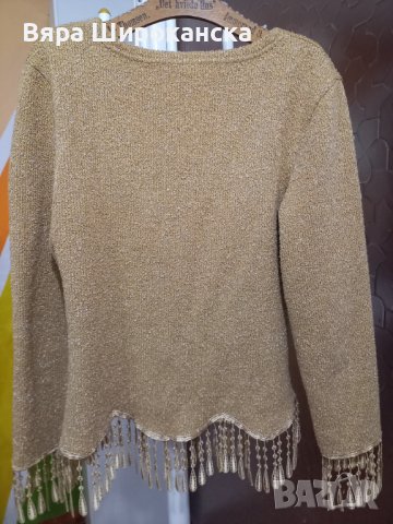 Плътен костюм. Размер М. Стегнато копринено букле с малка еластичност. Интересен модел с декорации и, снимка 9 - Костюми - 40522727