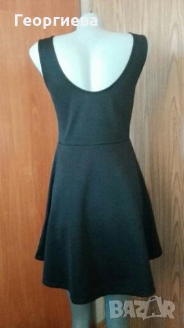 Рокля с релеф, на H&M👗🍀 M,M/L👗арт.623, снимка 4 - Рокли - 30047343