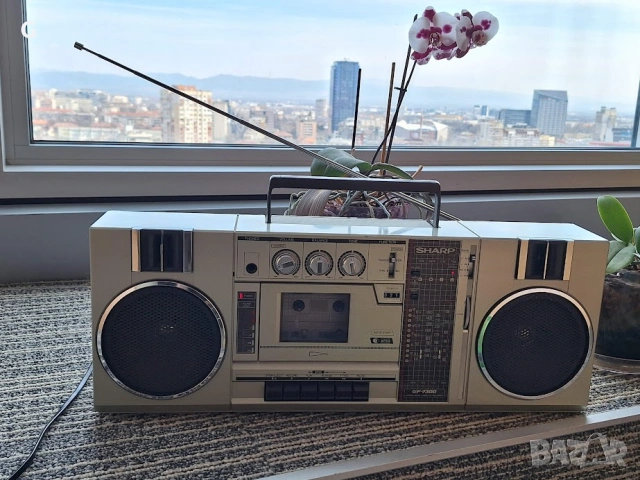 Стерео радиокасетофон Sharp GF-7300HG. Всичко работи, като нов!, снимка 13 - Радиокасетофони, транзистори - 53982022