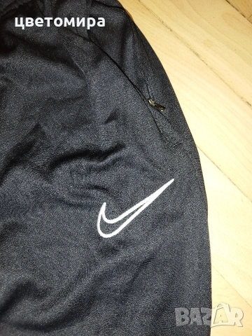 Nike dri fit размер L, снимка 2 - Спортни дрехи, екипи - 54312801