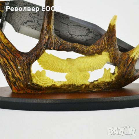 Трофеен нож с настолна поставка Орел, снимка 4 - Ножове - 42106334