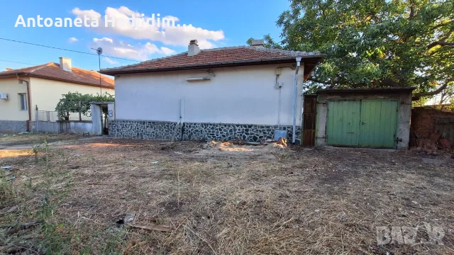 Продава Къща с двор, снимка 4 - Етаж от къща - 56238103