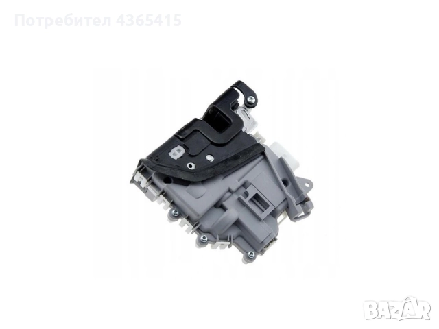 Брава за Audi Q3 8U за предна дясна врата 8J1837016C, снимка 2 - Части - 52548899