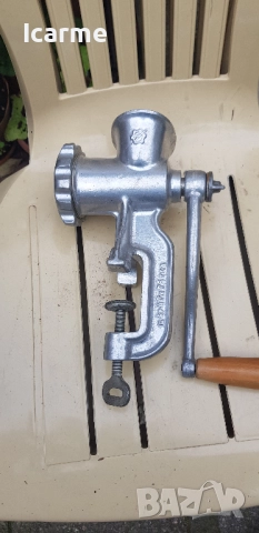 Ръчна месомелачка