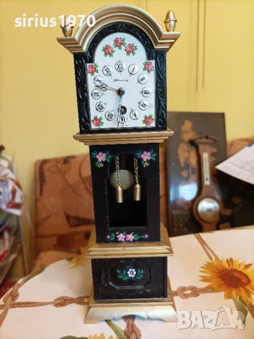 източно германски паркетен малък часовник работещ, снимка 5 - Стенни часовници - 50475281