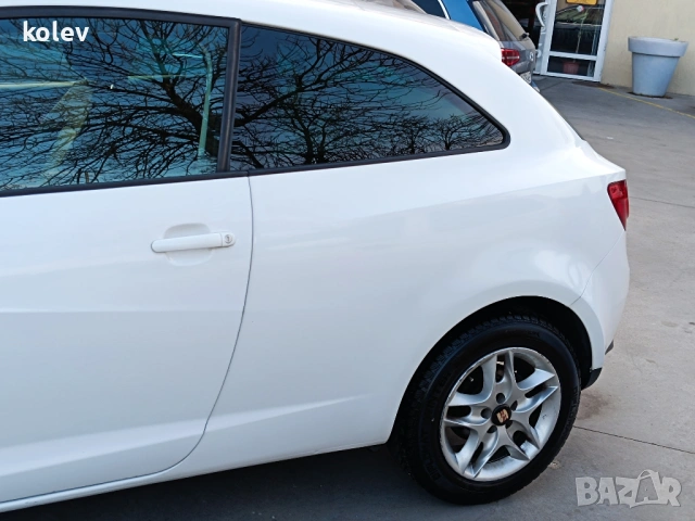 Seat Ibiza Sport Coupe 1.6 TDI, снимка 6 - Автомобили и джипове - 53053410