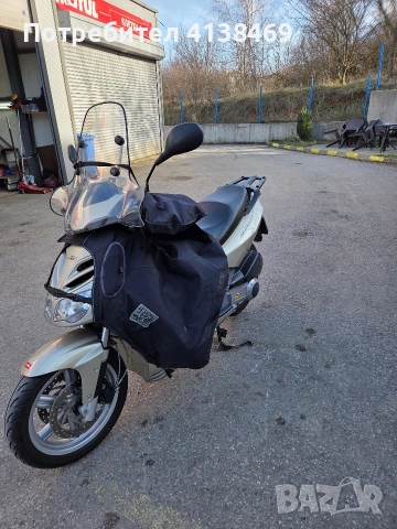 Продавам априлия спортсити 300 Cube, снимка 2 - Мотоциклети и мототехника - 54010229