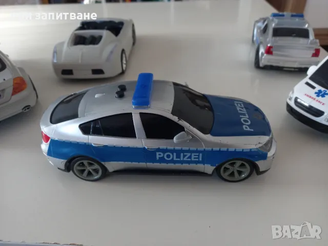 Големи пластмасови коли, имитация на Mercedes, BMW, Buggati, полиция и линейка, снимка 12 - Коли, камиони, мотори, писти - 40696146
