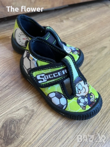 Пантофи - дишащи и тип чорапче - №22-№24, снимка 8 - Детски пантофи - 53266800