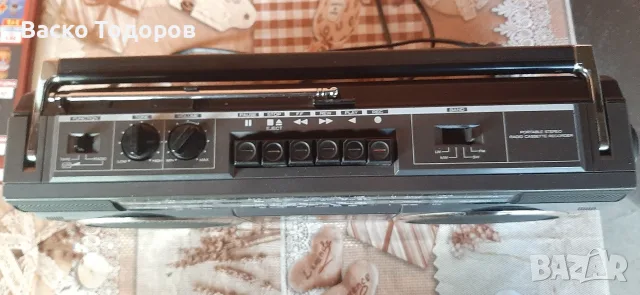 Радиокасетофон Хитачи TRK 6800E, снимка 2 - Радиокасетофони, транзистори - 56544285
