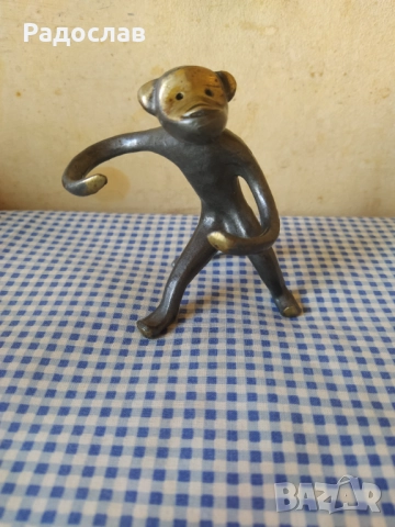 стара бронзова фигура Маймуна  поставка за сол и пипер , снимка 2 - Декорация за дома - 52467103