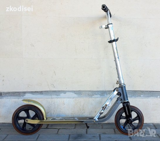 Тротинетка Hudora Big Wheel 205, снимка 2 - Други спортове - 42152426
