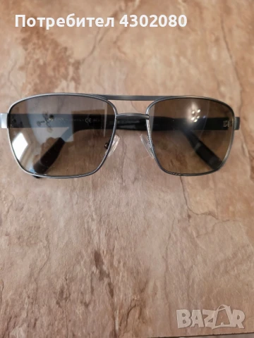 Продават се оригинални нови слънчеви очила Hugo Boss закупуване са от Германия !
