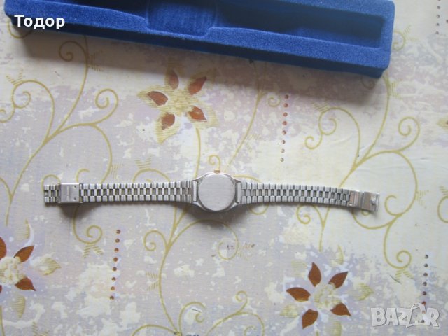 Швейцарски дамски кварцов часовник Роял, снимка 4 - Дамски - 29405265