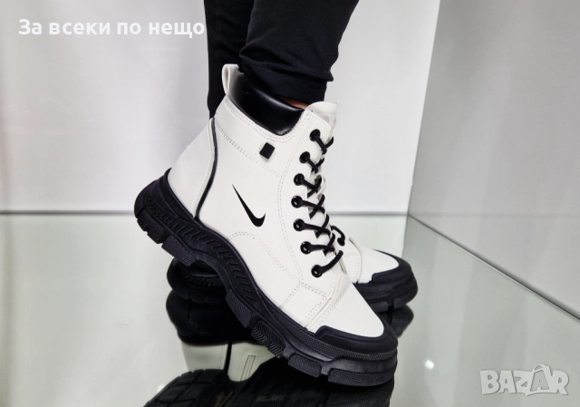 Nike Дамски Бели Боти С Черна Подметка И Вързанки Найк Код P1410, снимка 4 - Дамски боти - 52178862