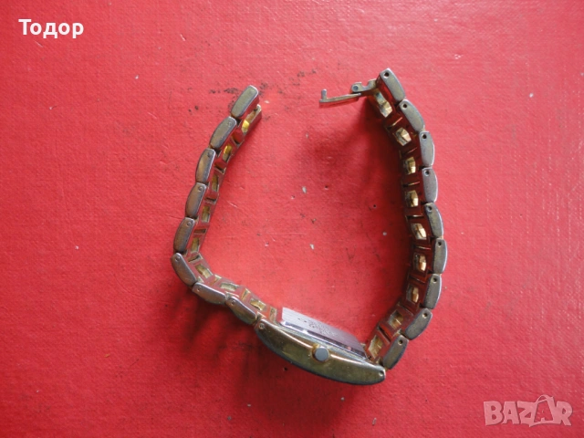 Позлатен часовник Omax механизъм Seiko Swarovski, снимка 4 - Дамски - 53032564