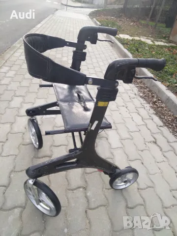 Проходилка ролатор изработена от карбон.  Марка. DRIVE Niro Carbon Изключително лека тежи само 6.3кг, снимка 11 - Ролатори - 48922846