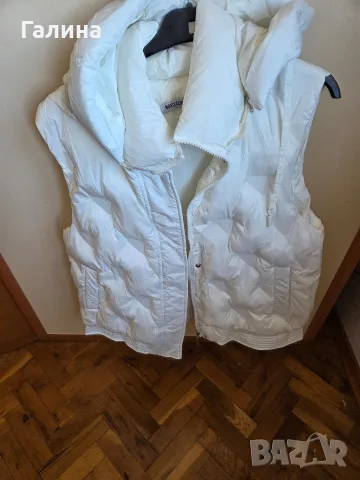 Елек с качулка чисто нов