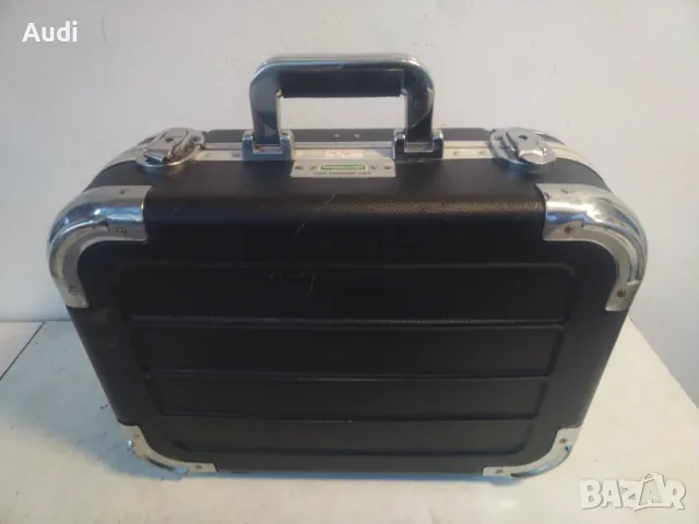 TECHNOCRAFT куфар за инструменти. Множество отделения! Бонус налични инструменти : Керпеден, ножица , снимка 2 - Куфари с инструменти - 48922430