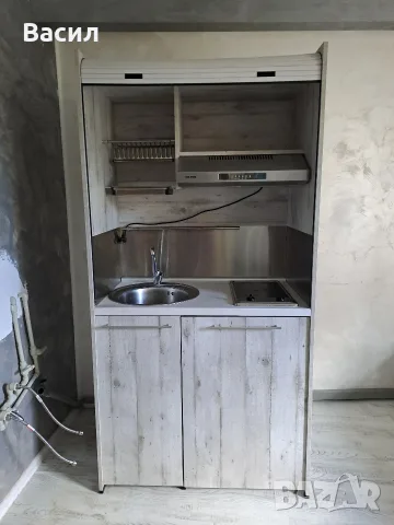 Качествена мобилна оборудвана кухня.