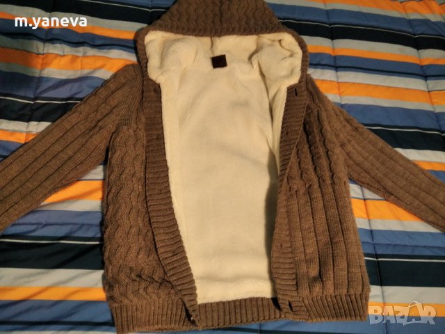 Ватирана жилетка, снимка 2 - Детски пуловери и жилетки - 31816958