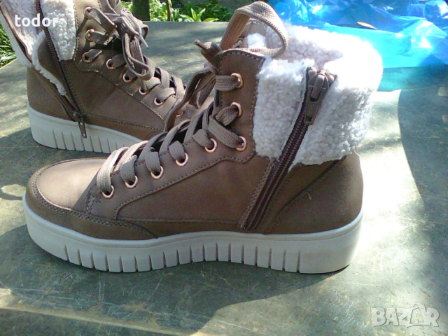 продавам дамски обувки-като боти, снимка 5 - Дамски боти - 53984321