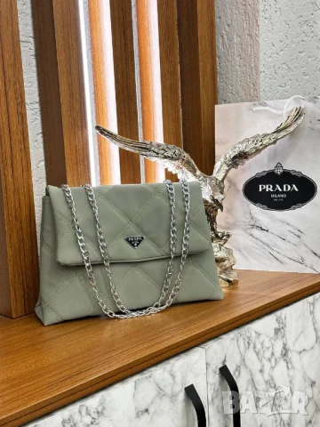 чанти prada , снимка 3 - Чанти - 51410793