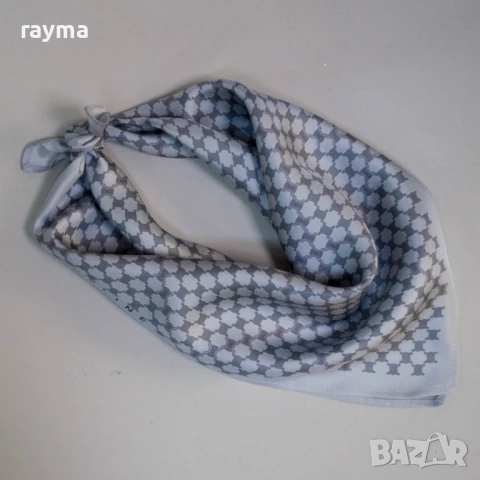 Celine шал принт лого 47х47см изработен от естествена коприна