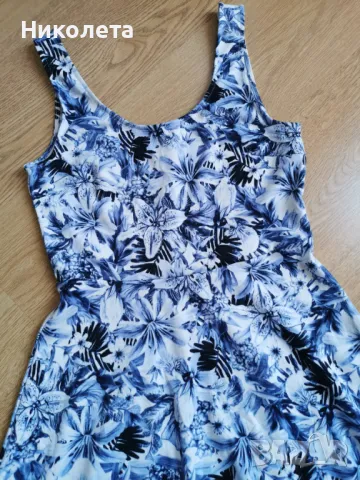 Рокля с флорални мотиви, снимка 2 - Рокли - 49793151